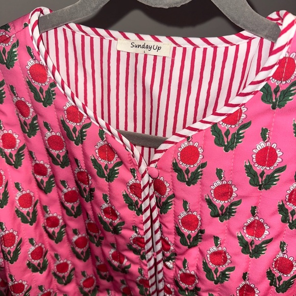 Sunday Up Unisex Indian Pink Floral Quilted Jacket L - Picture 6 of 7